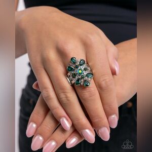 Paparazzi Silver Green Statement Ring
